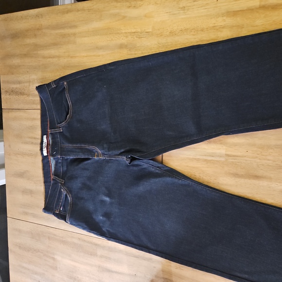 Tommy Hilfger Jeans - Picture 1 of 3